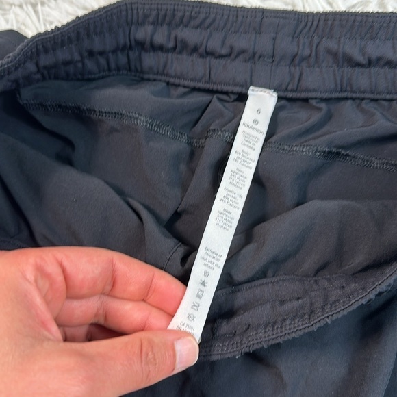 Lululemon Stroll at Sundown Short 3" Black - Picture 3 of 7